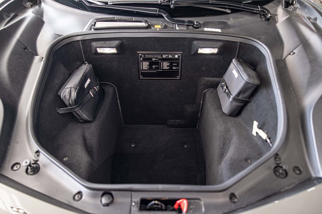 Used 2018 Ferrari 488 GTB RWD image 5