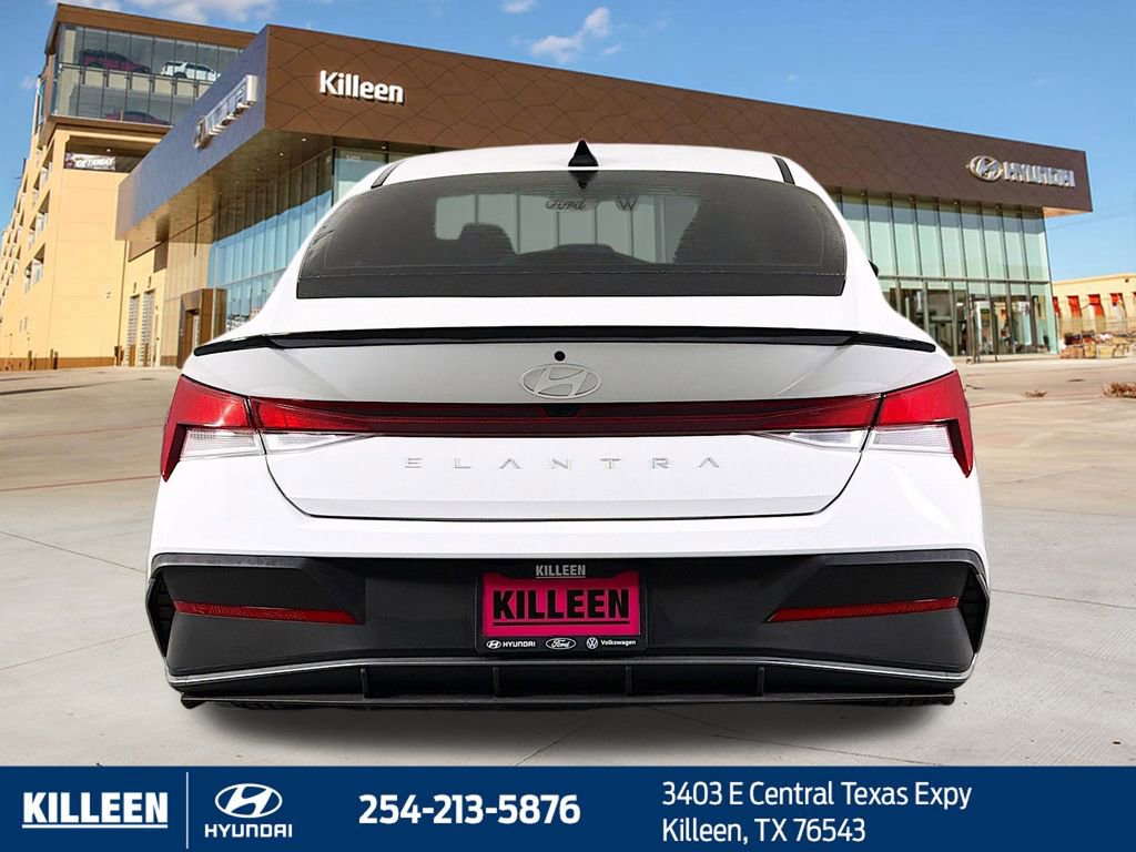 Used 2025 Hyundai Elantra Sport FWD image 8