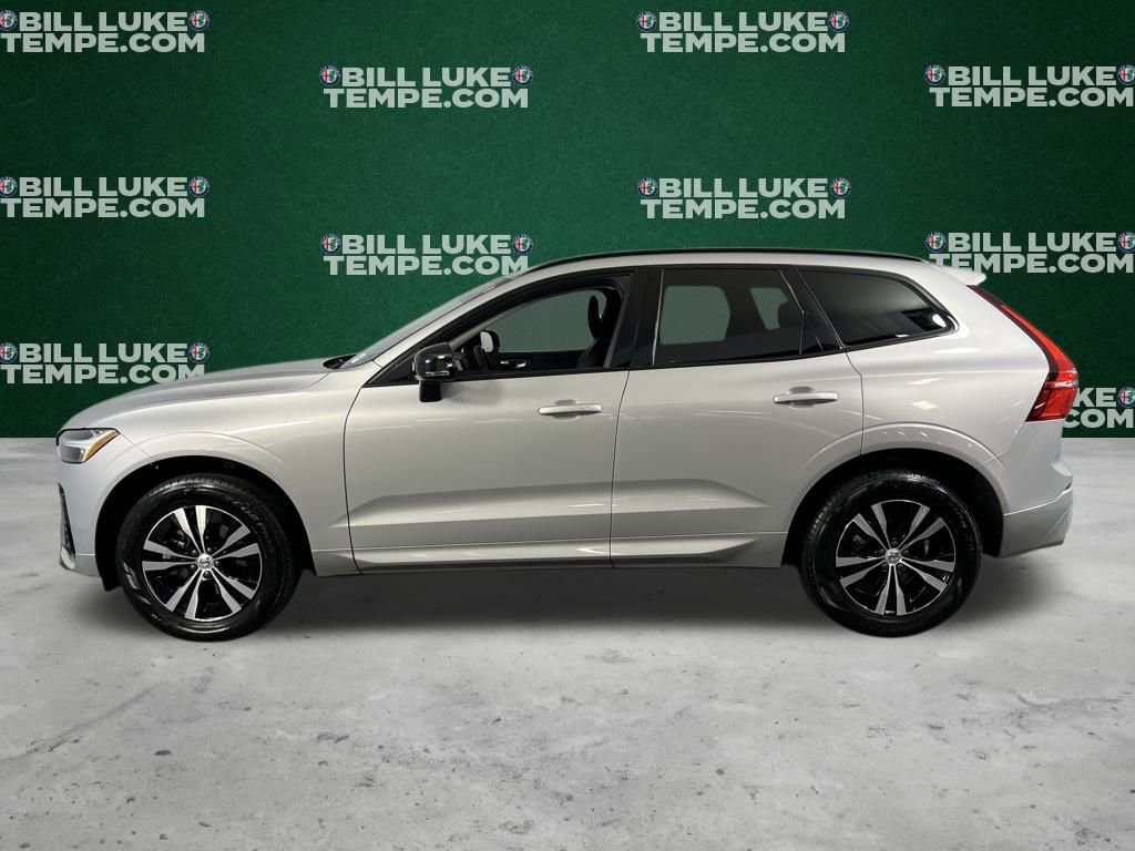 Used 2024 Volvo XC60 B5 Core image 9