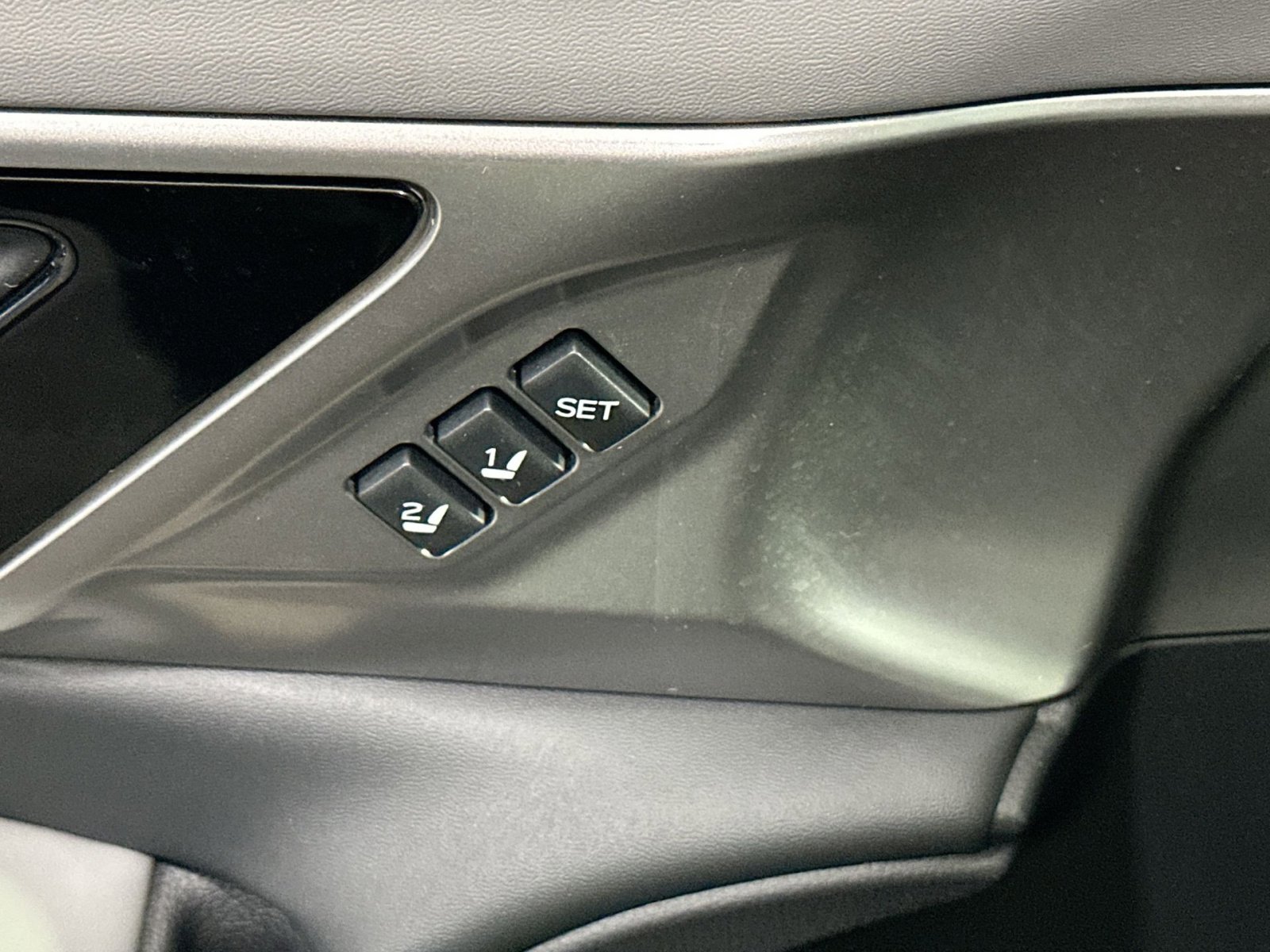 Used 2020 Subaru Outback Limited image 17