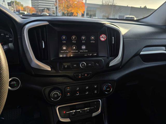 Used 2024 GMC Terrain SLE image 27