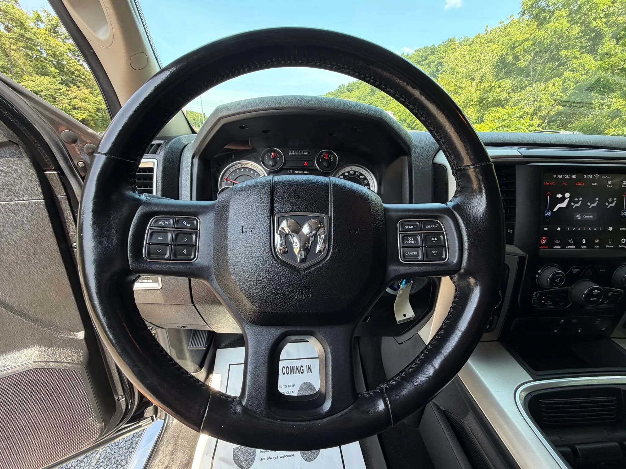 Used 2020 RAM 1500 Classic SLT w/ Luxury Group AWD/4WD image 29