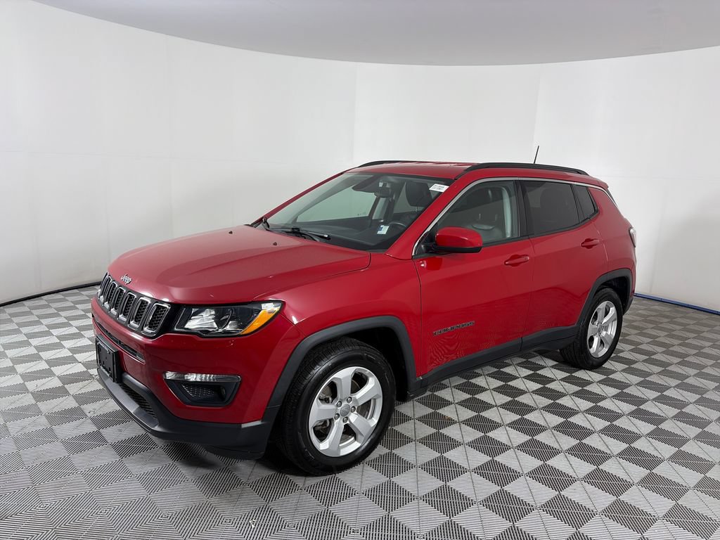 Used 2021 Jeep Compass Latitude FWD image 3