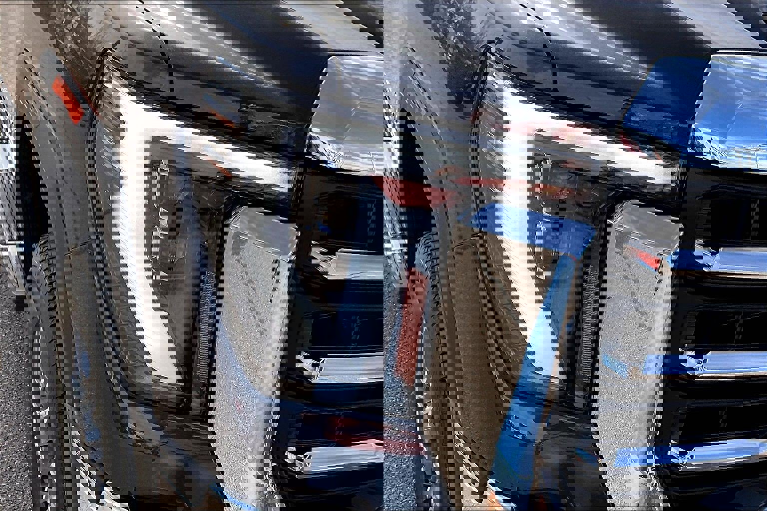 Used 2024 GMC Sierra 2500 SLT w/ SLT Premium Package image 32