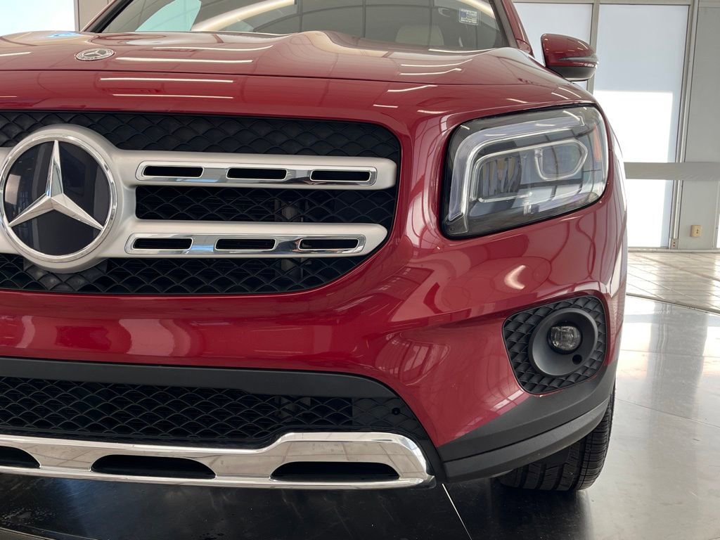 Used 2021 Mercedes-Benz GLB 250 4MATIC image 11