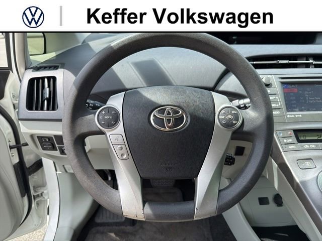 Used 2015 Toyota Prius Three FWD image 16