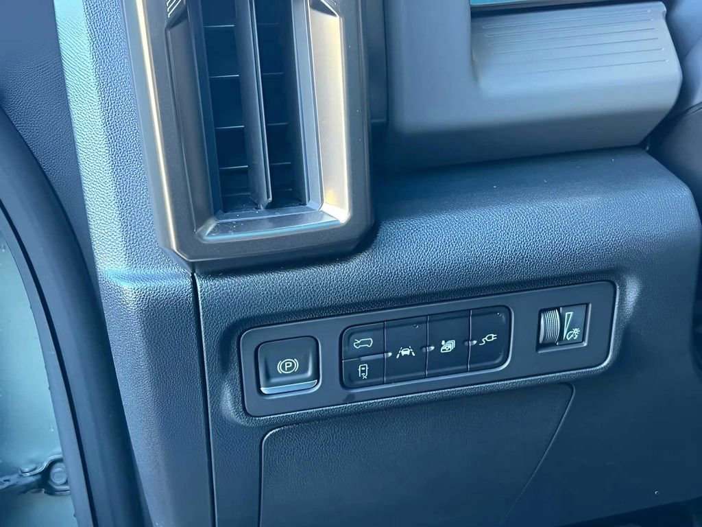 Used 2024 GMC Hummer EV 3X image 30