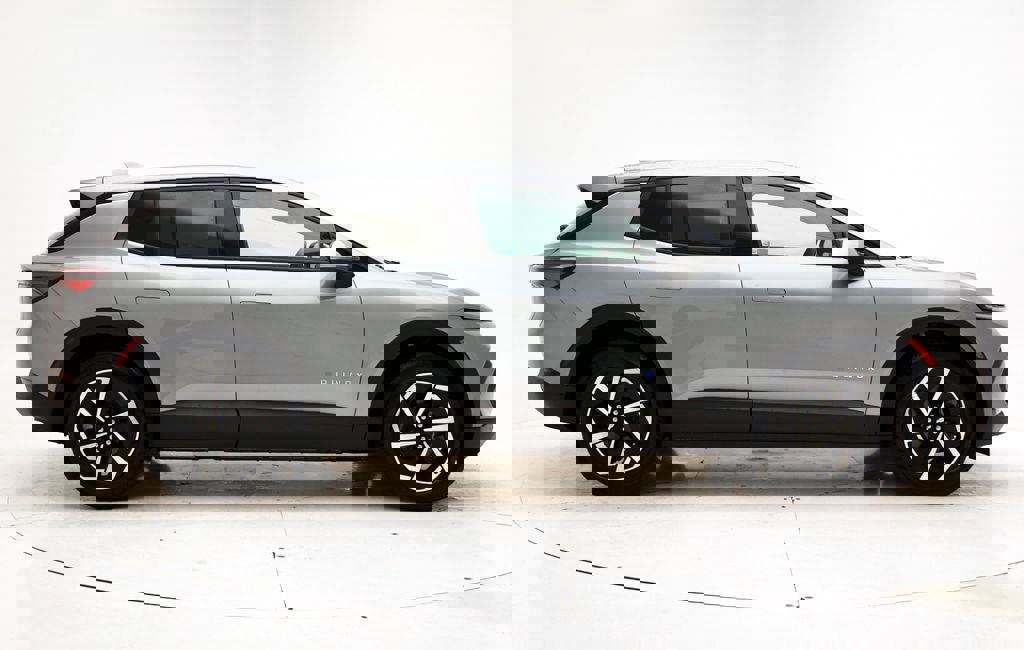 Used 2026 Chevrolet Equinox EV LT w/ Comfort Package image 3