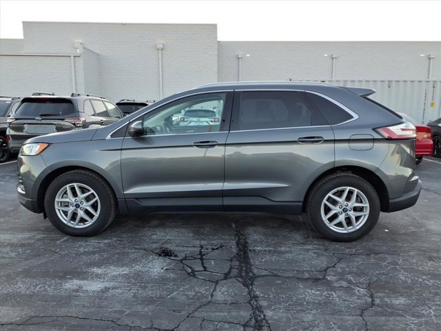 Used 2022 Ford Edge SEL w/ Convenience Package image 4