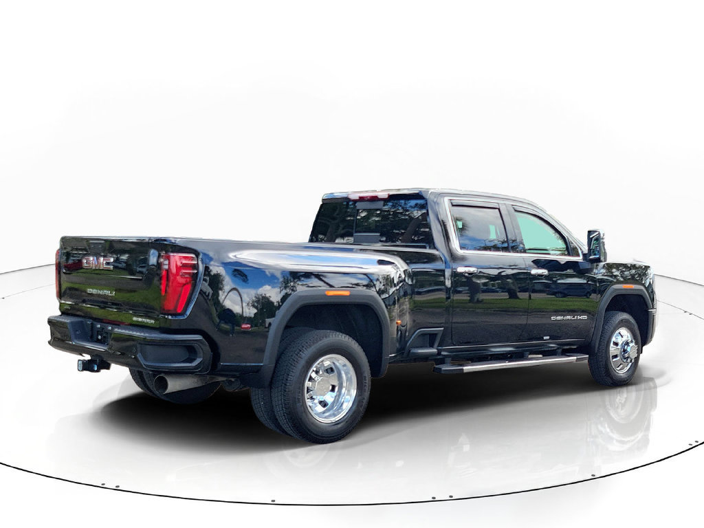 Used 2026 GMC Sierra 3500 Denali w/ Denali Reserve Package AWD/4WD image 3
