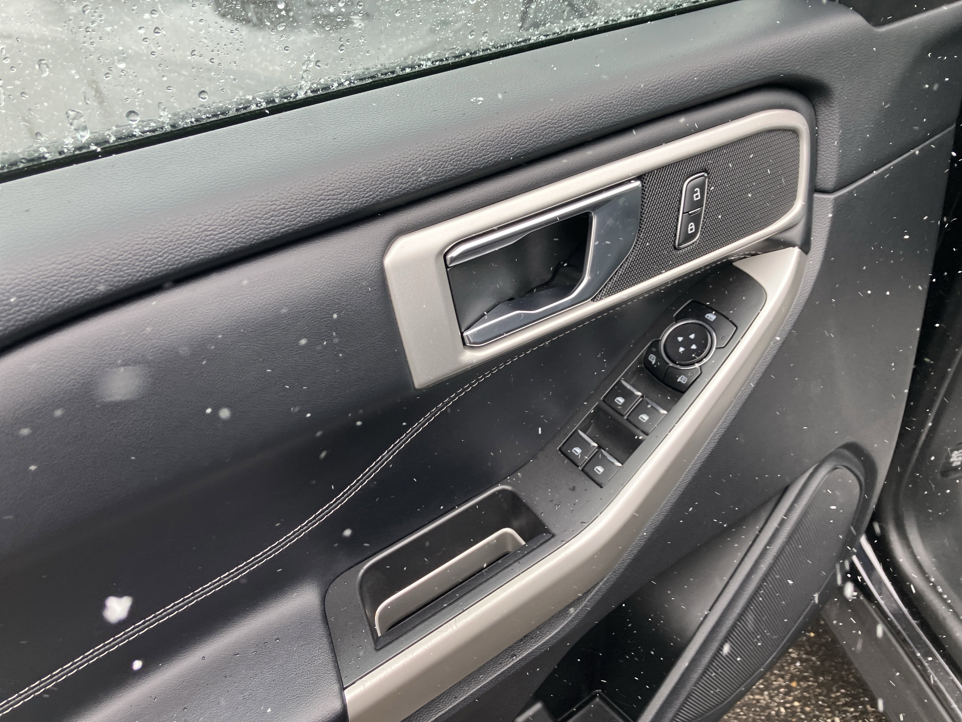 Certified 2022 Ford Explorer XLT w/ Equipment Group 202A image 18