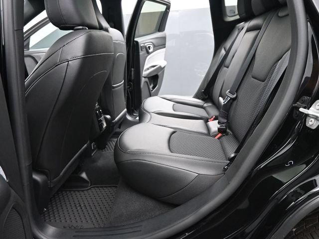New 2025 Jeep Compass Latitude w/ Sun & Sound Group AWD/4WD image 13