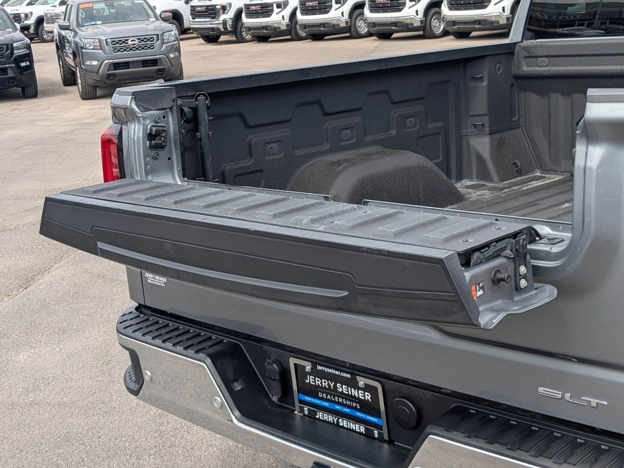 Certified 2022 GMC Sierra 1500 SLT w/ SLT Premium Plus Package AWD/4WD image 34