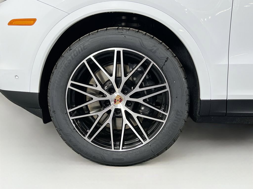 New 2026 Porsche Cayenne image 33