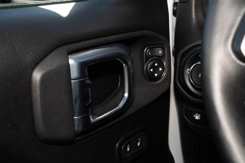 Used 2023 Jeep Wrangler Unlimited w/ Cold Weather Group AWD/4WD image 25