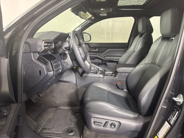 Used 2025 Toyota 4Runner Limited image 11