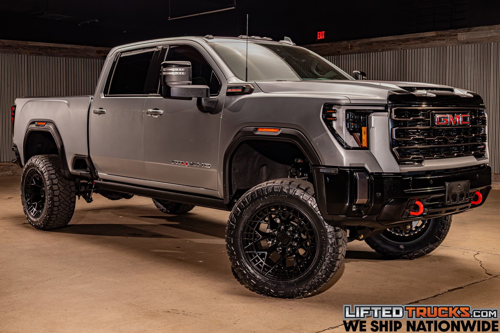 Used 2024 GMC Sierra 2500 AT4X image 1