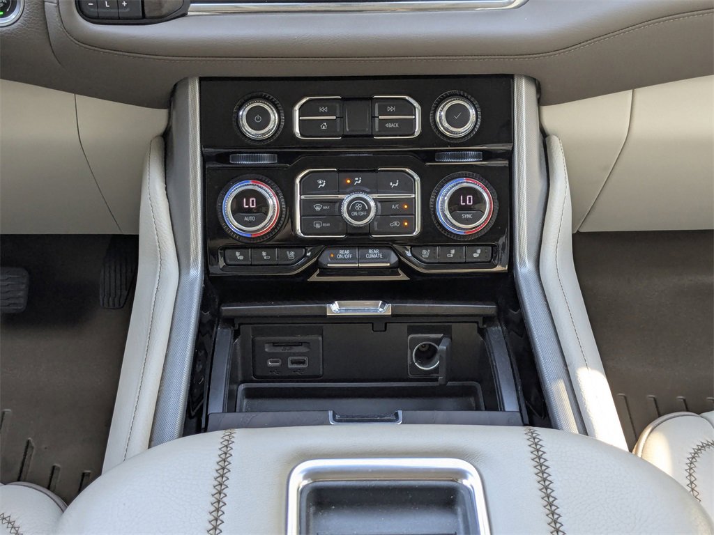 Used 2021 GMC Yukon Denali w/ Denali Premium Package image 19