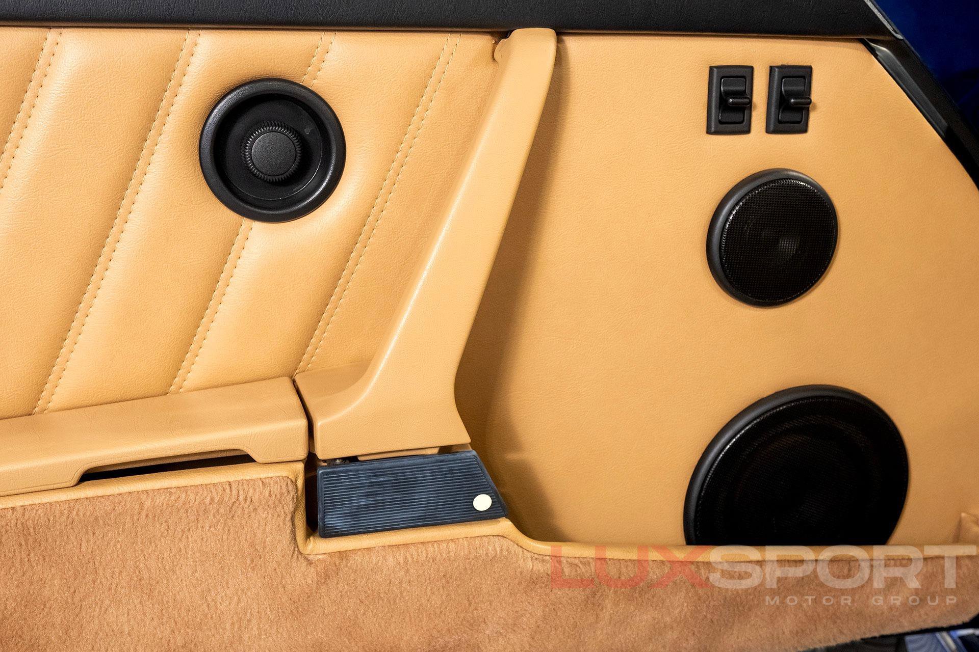 Used 1992 Porsche 911 Carrera image 16