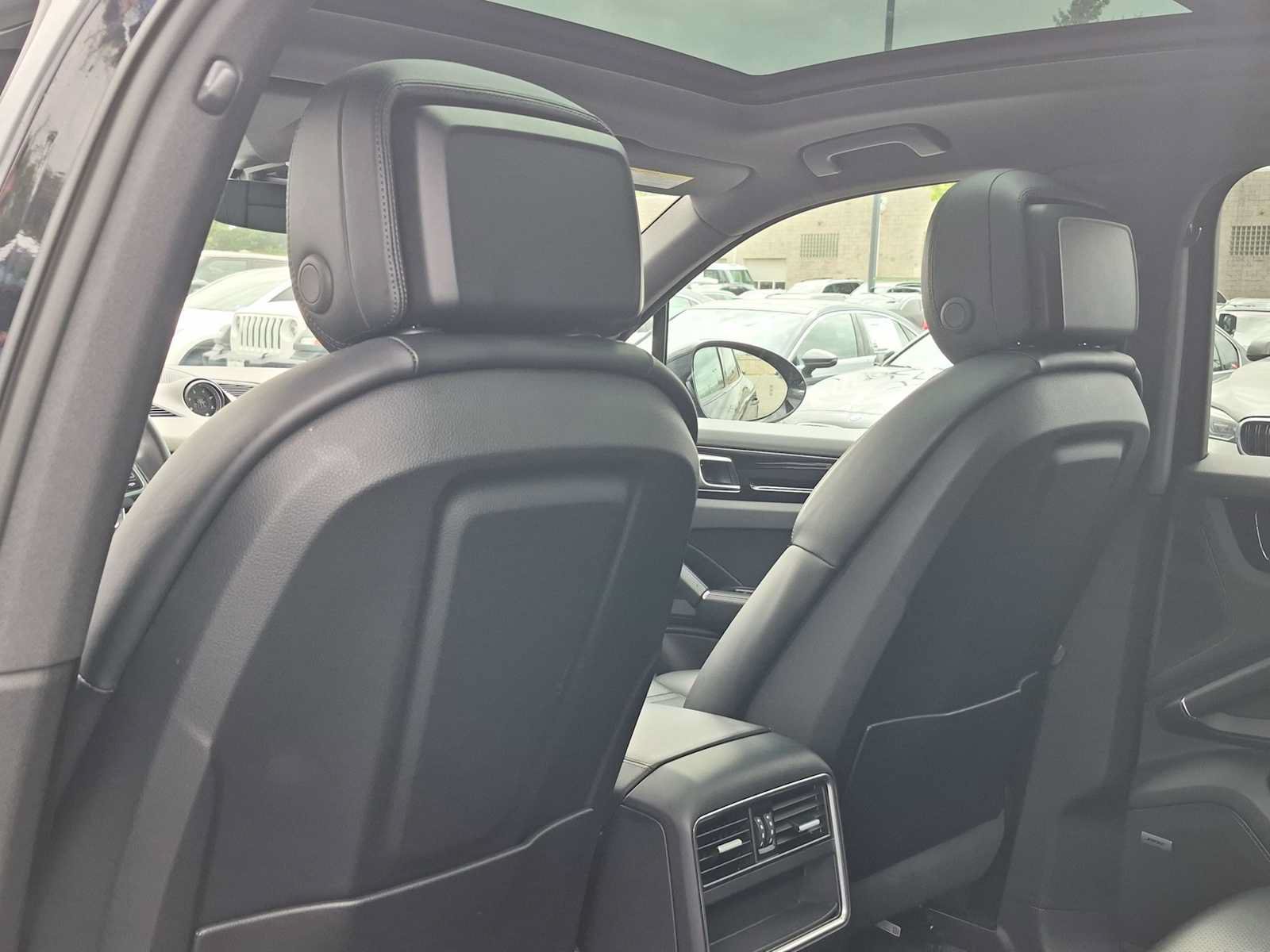 Used 2019 Porsche Cayenne AWD/4WD image 19