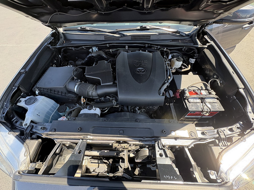 Used 2019 Toyota Tacoma TRD Sport AWD/4WD image 35