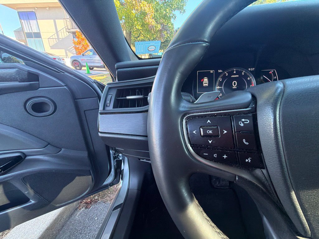 Certified 2023 Lexus ES 350 w/ Premium Package FWD image 26