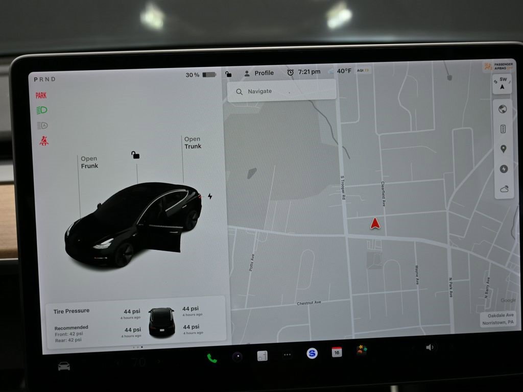 Used 2018 Tesla Model 3 Long Range image 22