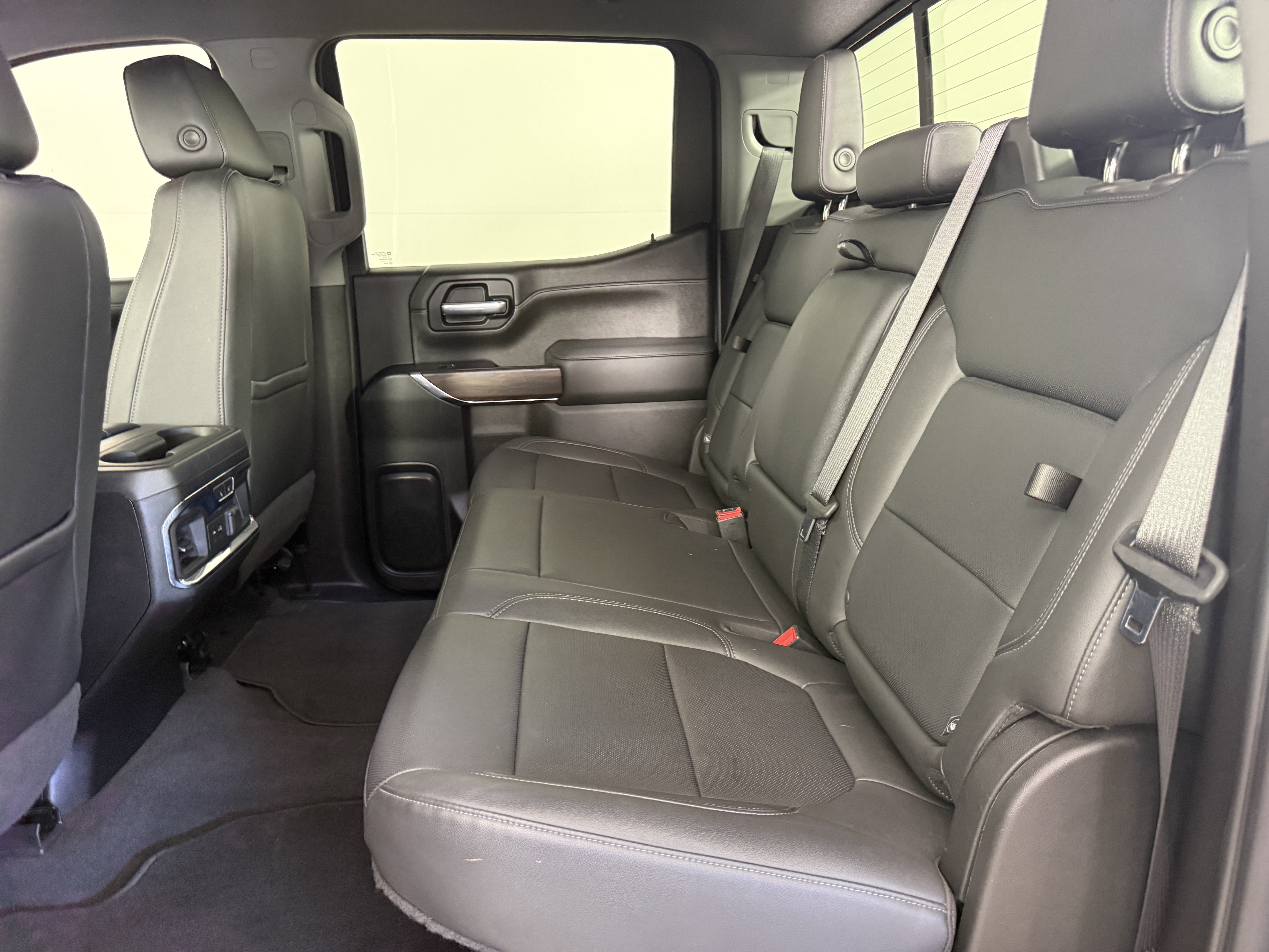 Used 2021 GMC Sierra 1500 SLT w/ SLT Premium Package RWD image 14
