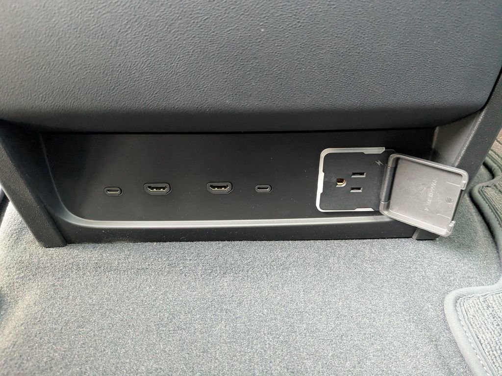 New 2025 Cadillac Escalade IQ Sport 1 w/ LPO, ONYX Package image 23