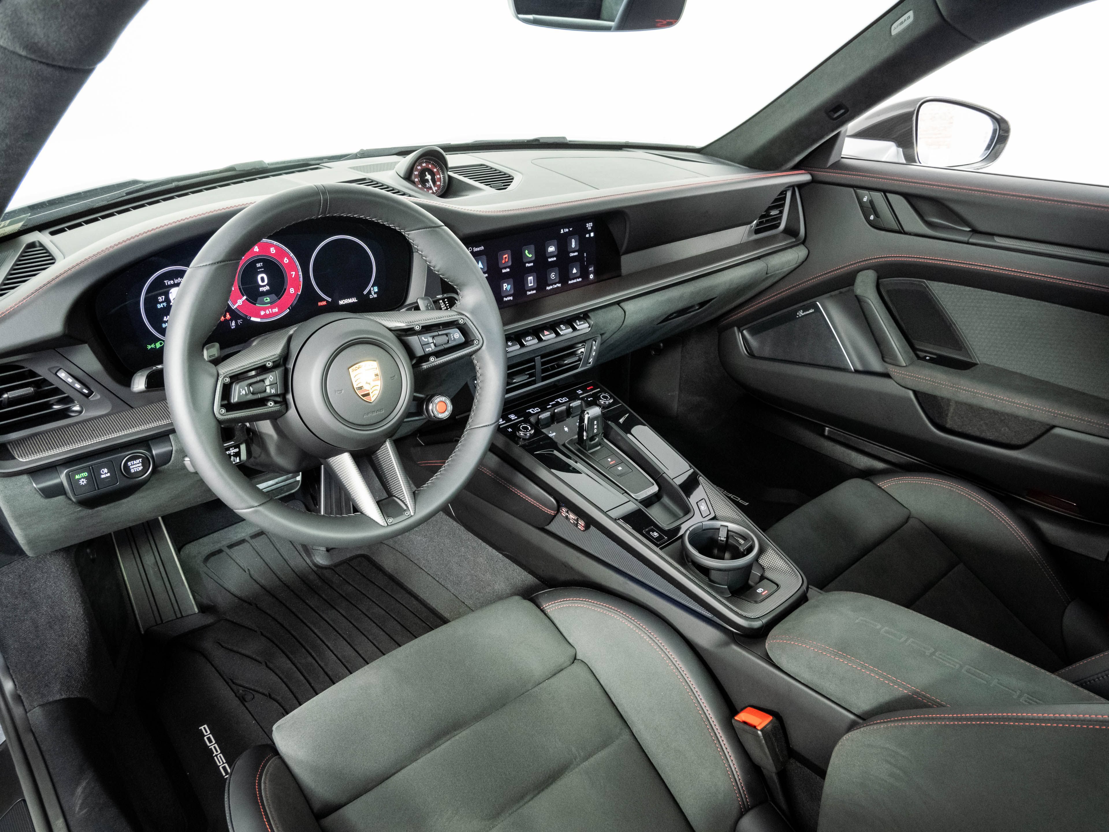 Certified 2025 Porsche 911 Carrera GTS RWD image 4