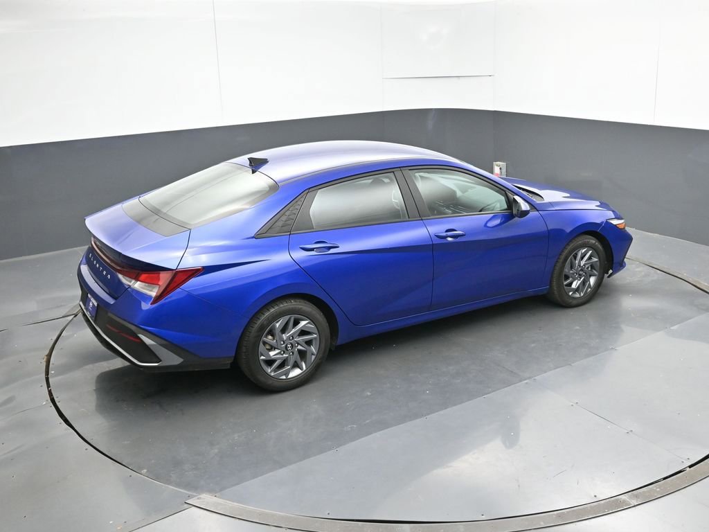 Used 2024 Hyundai Elantra SEL image 50