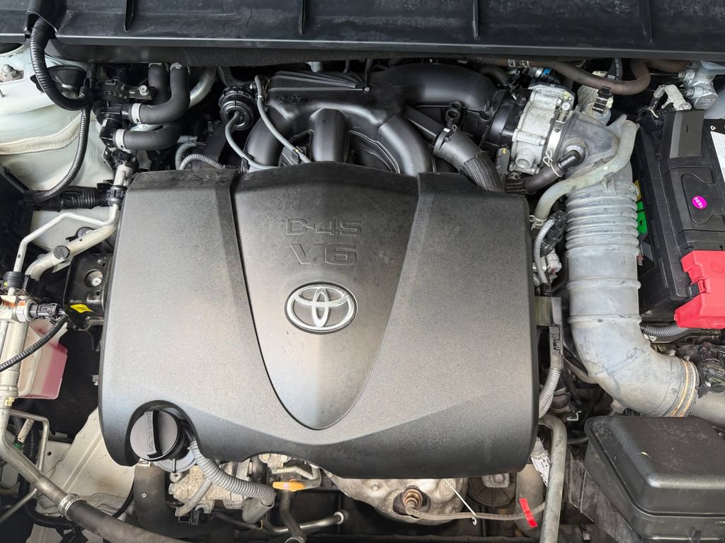 Used 2021 Toyota Highlander Limited AWD/4WD image 24