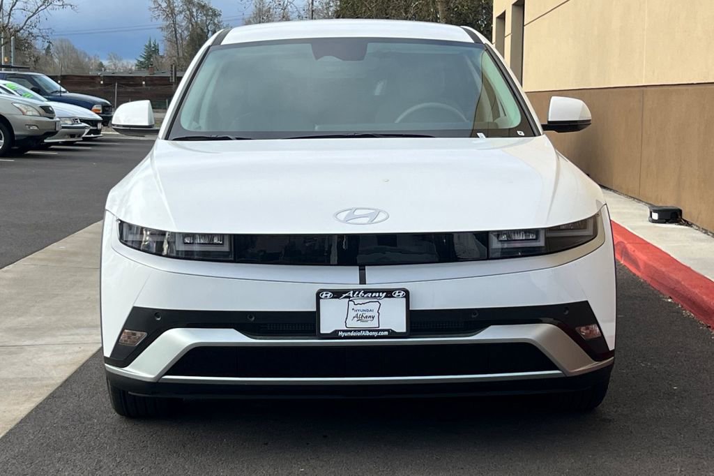 New 2026 Hyundai Ioniq 5 SE image 3