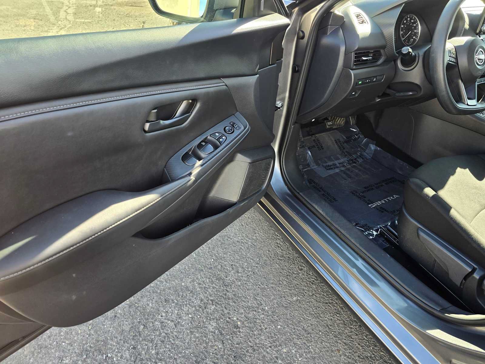Used 2025 Nissan Sentra S FWD image 21