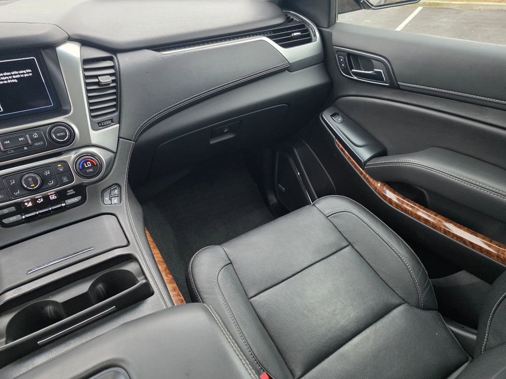 Used 2020 Chevrolet Suburban Premier image 17