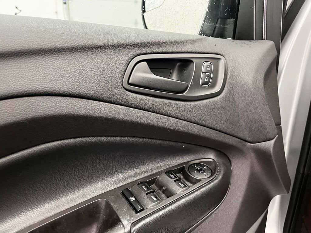 Used 2019 Ford Escape S image 16