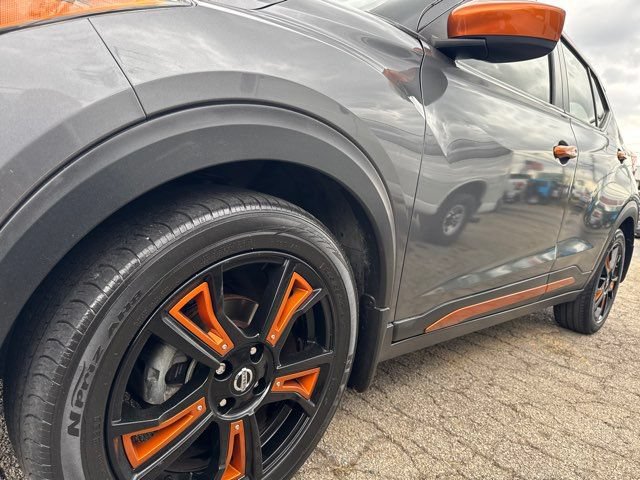 Used 2019 Nissan Kicks SV FWD image 12