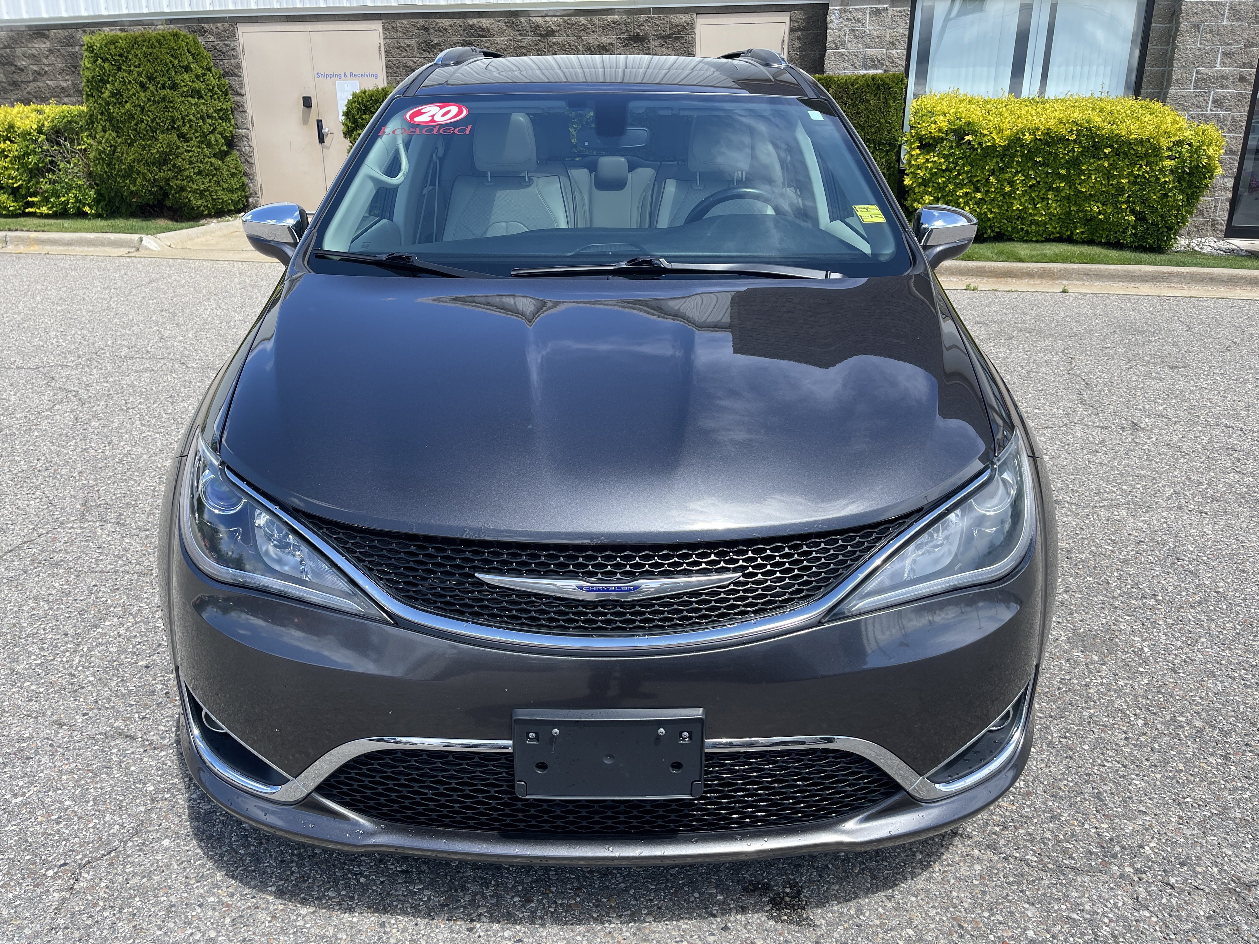 Used 2020 Chrysler Pacifica Limited FWD image 8
