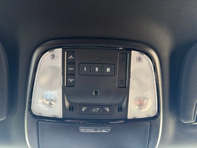 Used 2024 Dodge Durango R/T w/ Blacktop Package AWD/4WD image 28