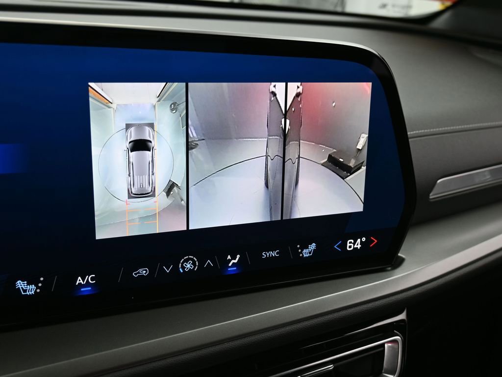 Used 2024 Chevrolet Traverse LS image 24