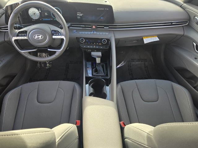 Used 2024 Hyundai Elantra SEL w/ Convenience Package FWD image 13
