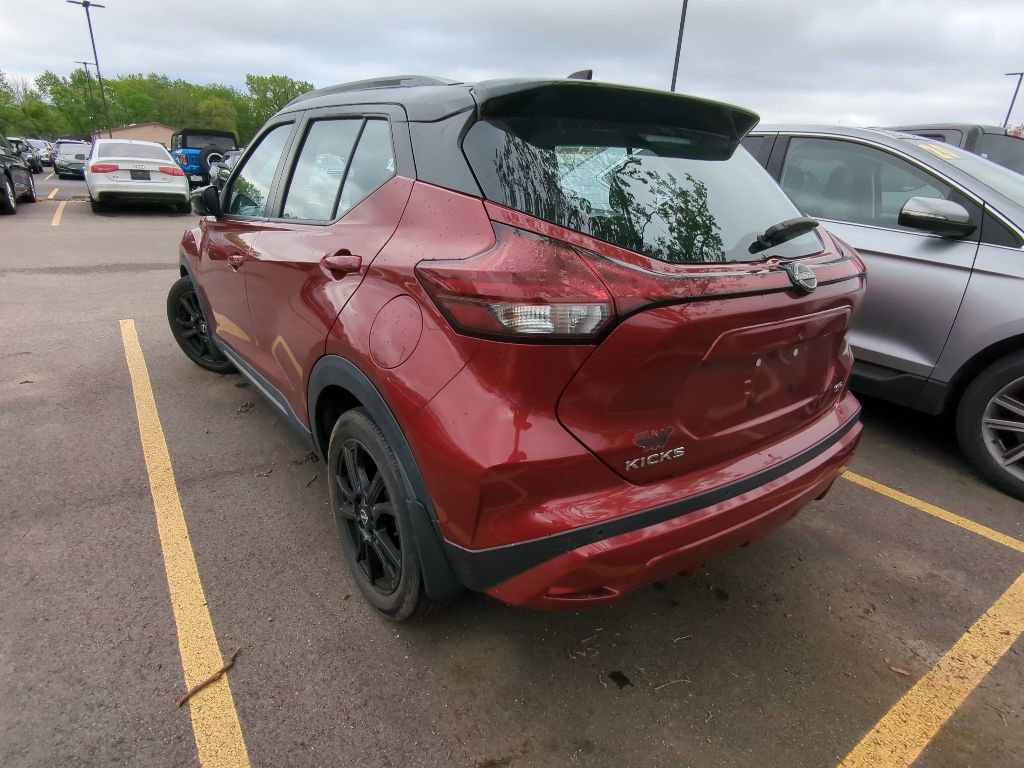 Used 2022 Nissan Kicks SR w/ Interior Electronics Package FWD image 3