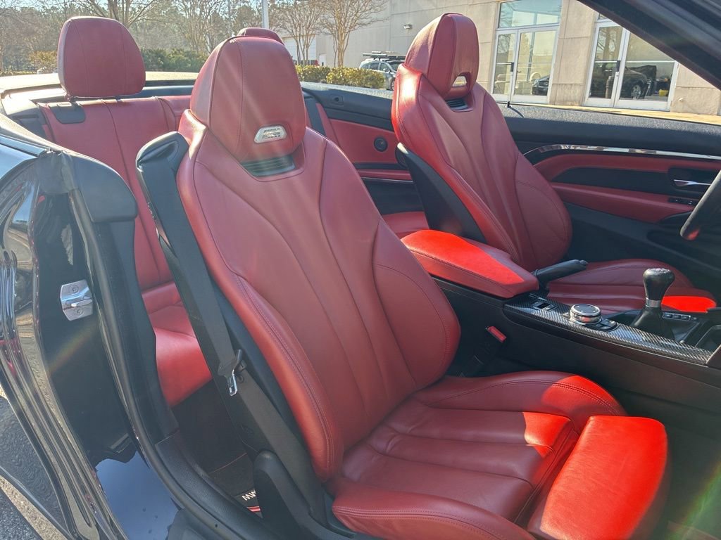 Used 2016 BMW M4 Convertible image 24