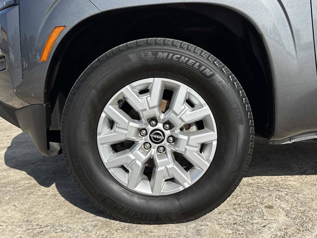 Used 2023 Nissan Frontier SV image 44