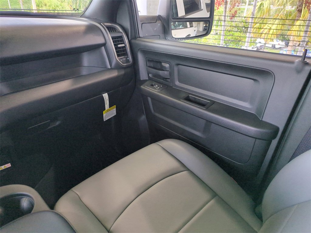 New 2025 RAM 2500 Tradesman image 17