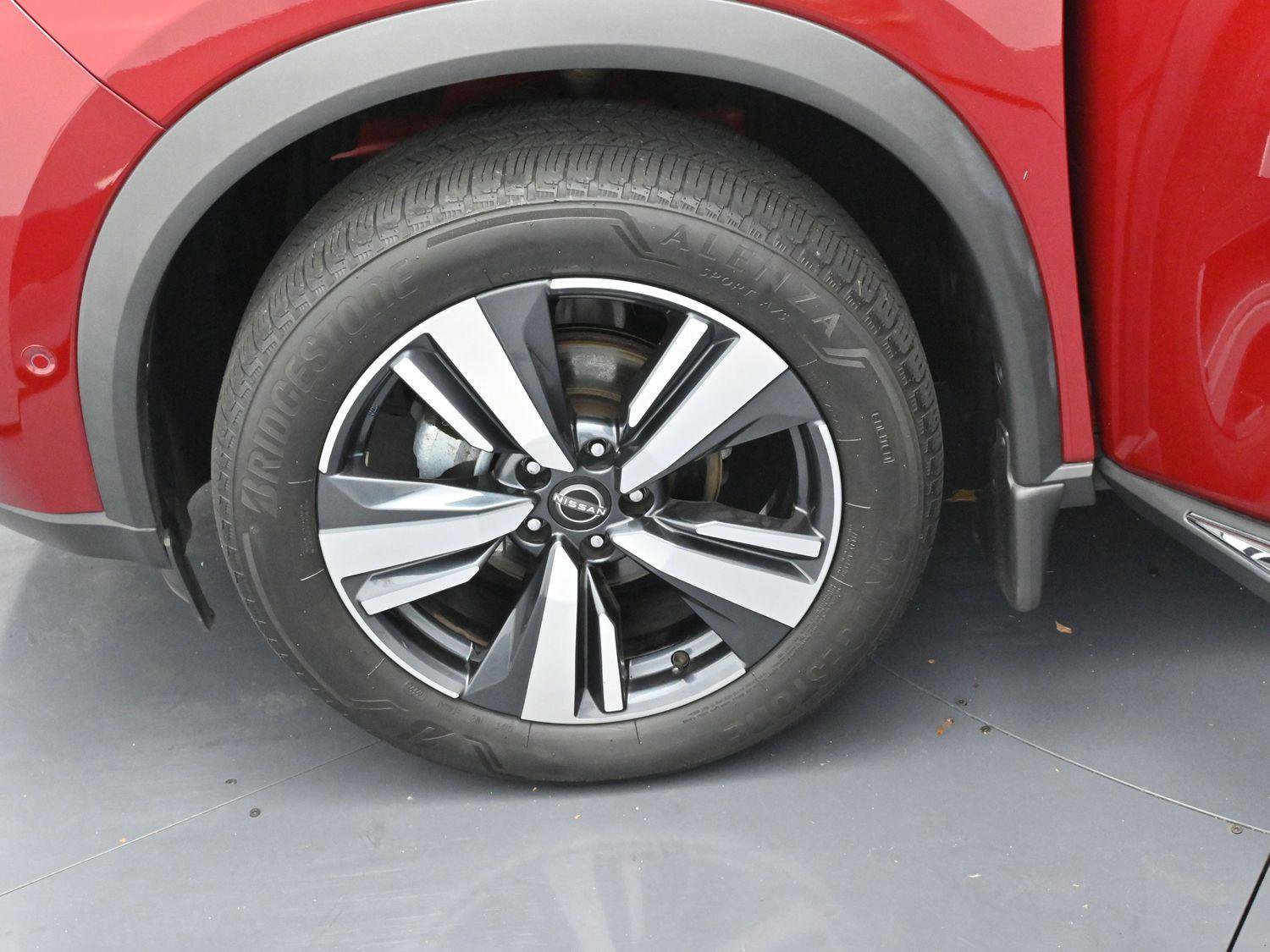 Used 2022 Nissan Rogue SL w/ SL Premium Package image 38