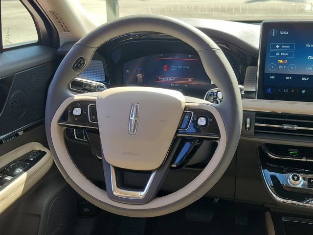 Certified 2024 Lincoln Corsair FWD w/ Equipment Group 101A image 19