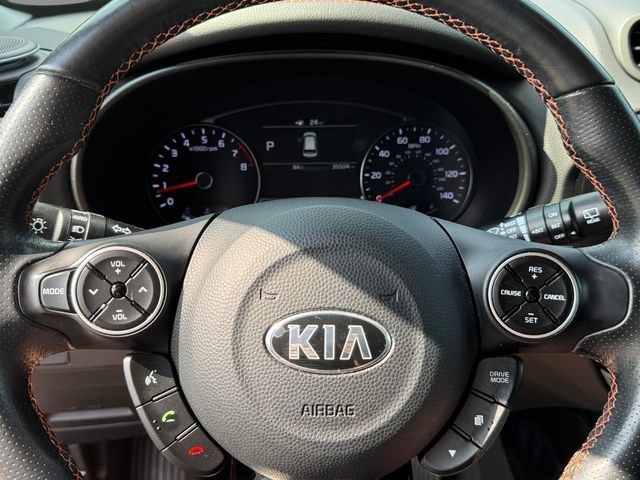 Used 2018 Kia Soul ! FWD image 24