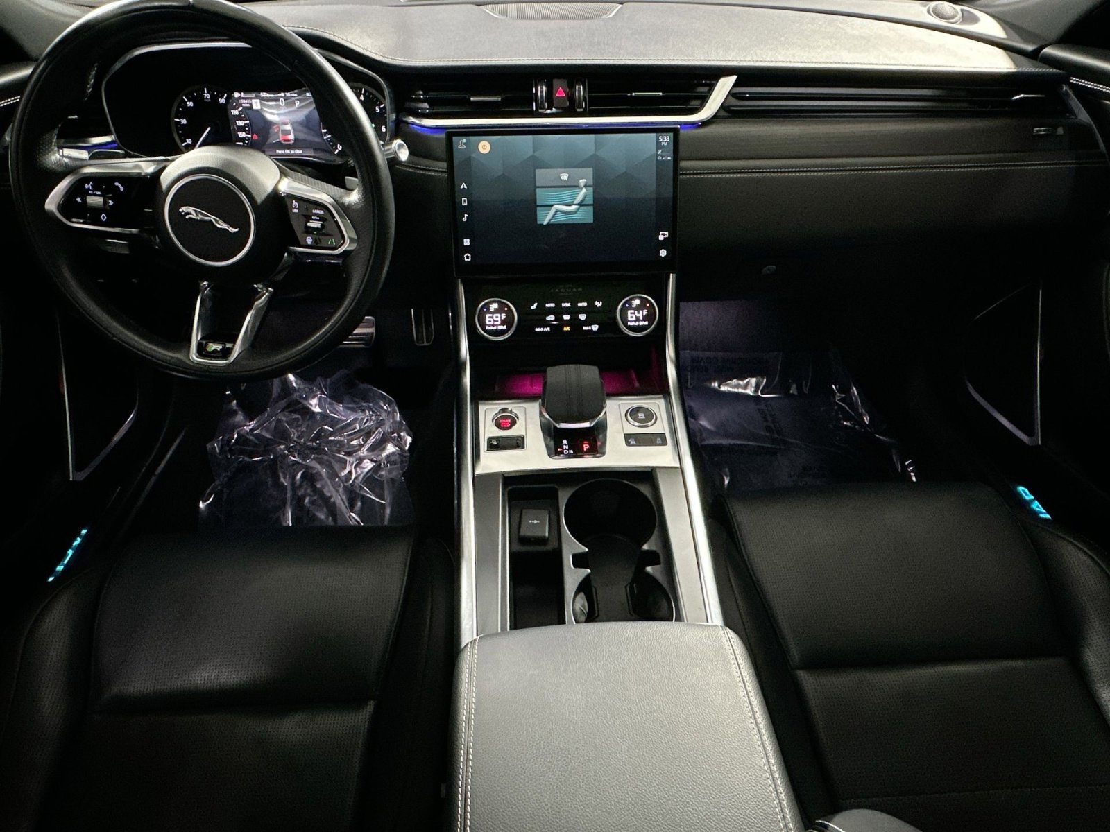 Used 2022 Jaguar XF R-Dynamic SE image 34