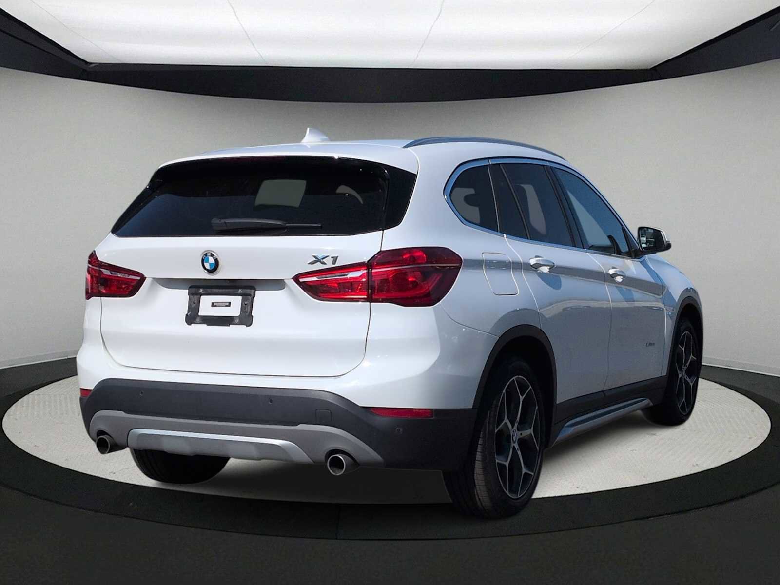 Used 2016 BMW X1 xDrive28i AWD/4WD image 8